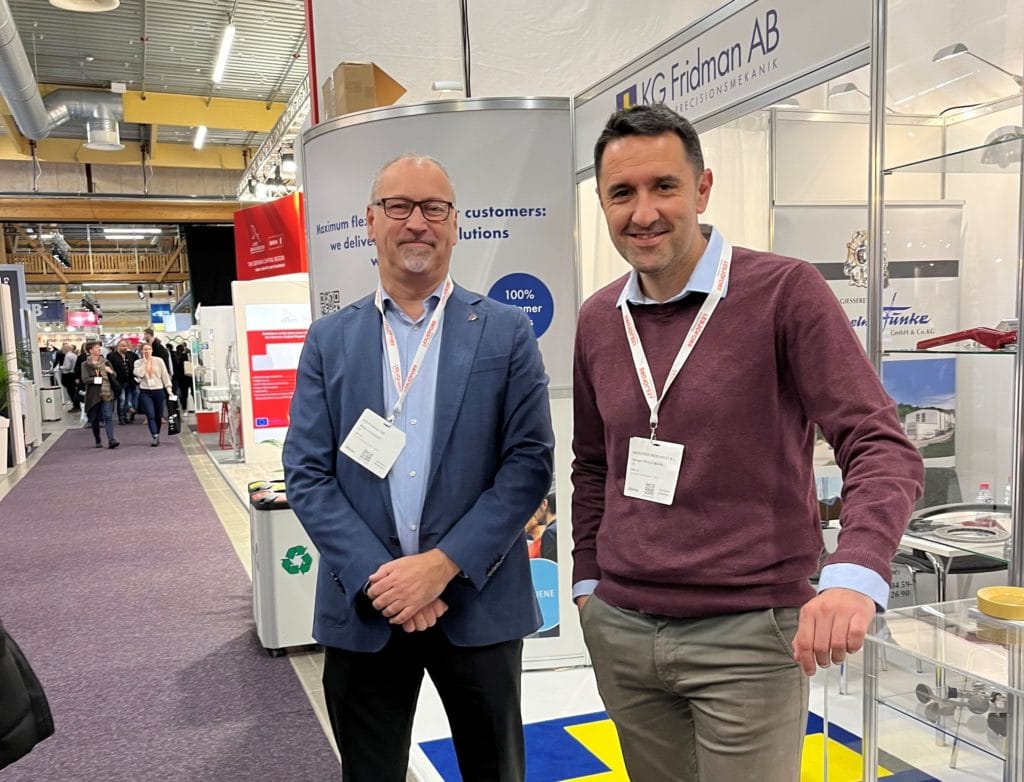 Till vänster Alain Lennqvist, vd på Nanokers svenska representant KG Fridman AB och Sergio Rivera, produkt och affärsutvecklingschef på Nanoker. Foto: Klas Wallström, WJS